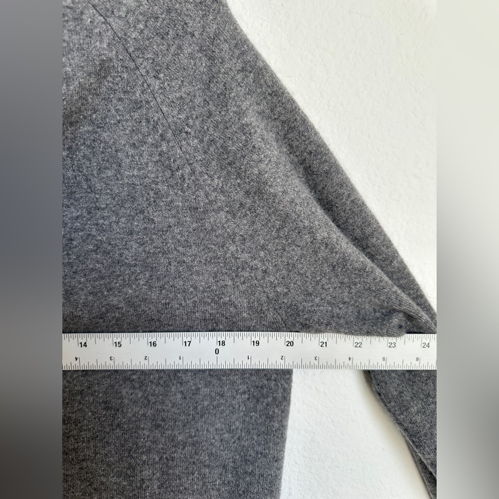 Burberry Men’s Cashmere‎ Grey Button-Front Cardigan fits Medium - Picture 11 of 13